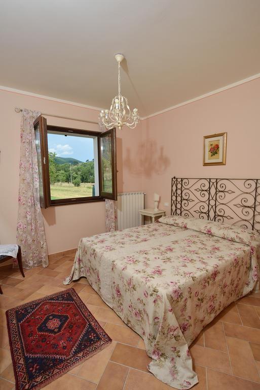 Agriturismo I Granai Crocemaroggia Exterior photo