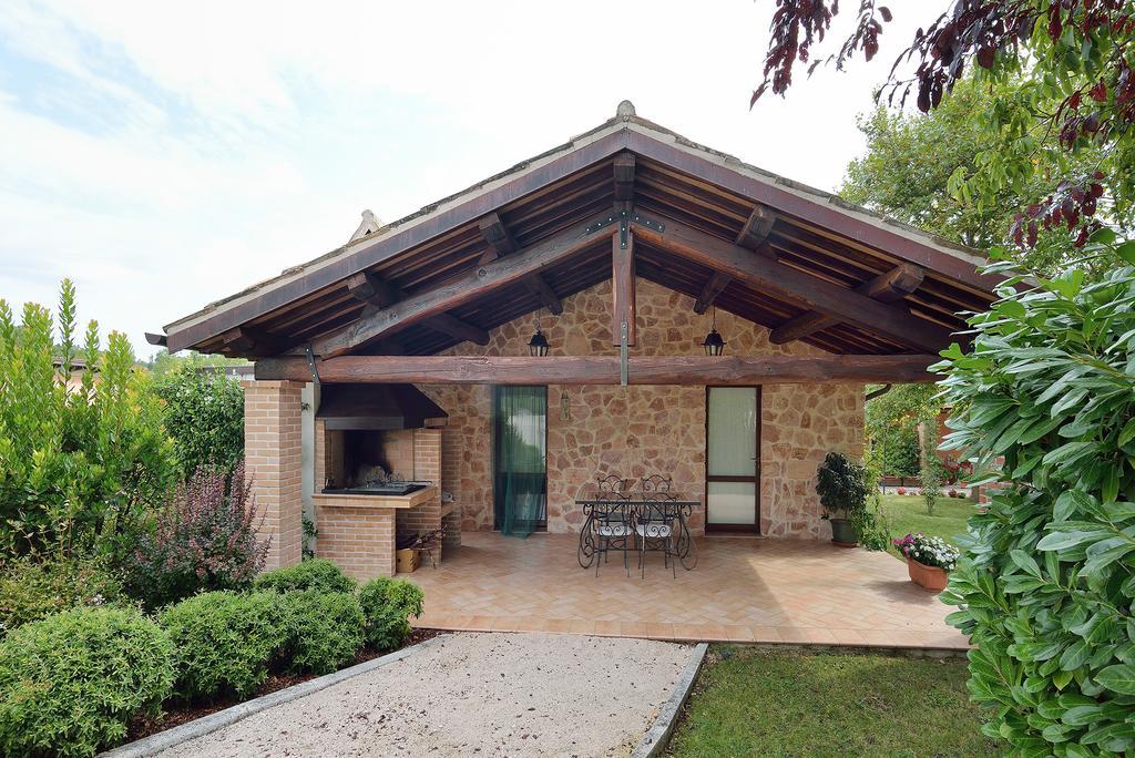 Agriturismo I Granai Crocemaroggia Exterior photo