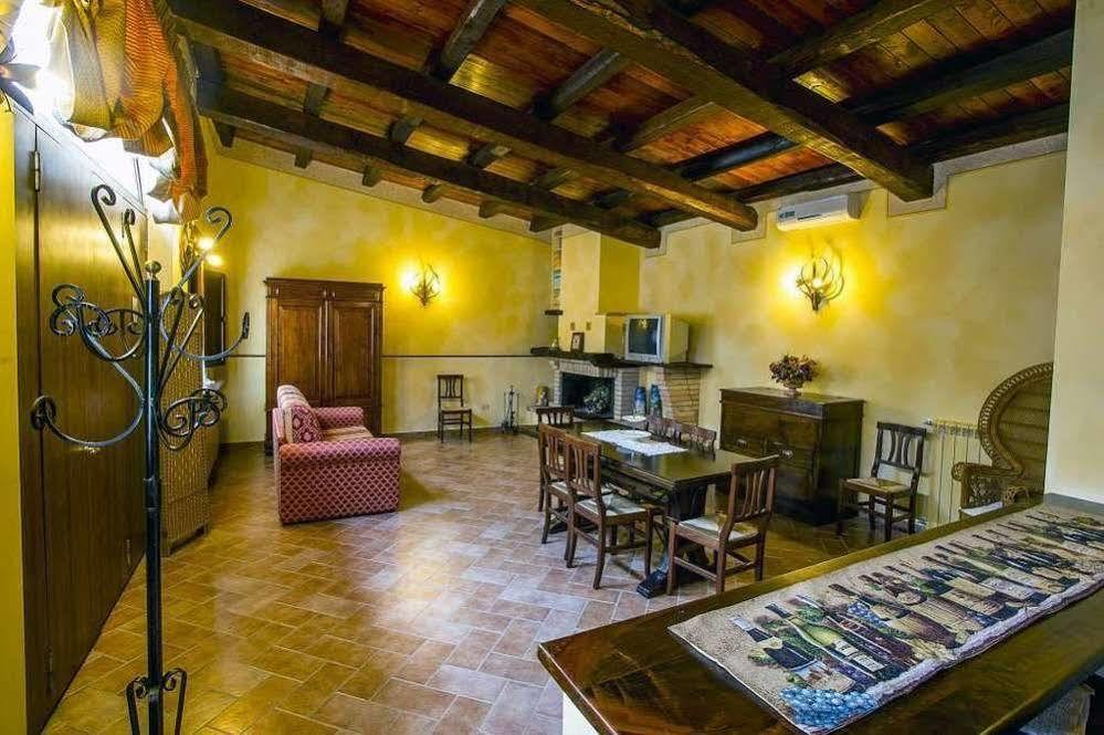 Agriturismo I Granai Crocemaroggia Exterior photo